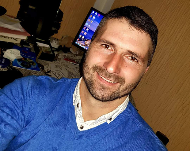 Драгиша је својих 100 ЕВРА ПОКЛОНИО МАНАСТИРУ ГРАЧАНИЦА